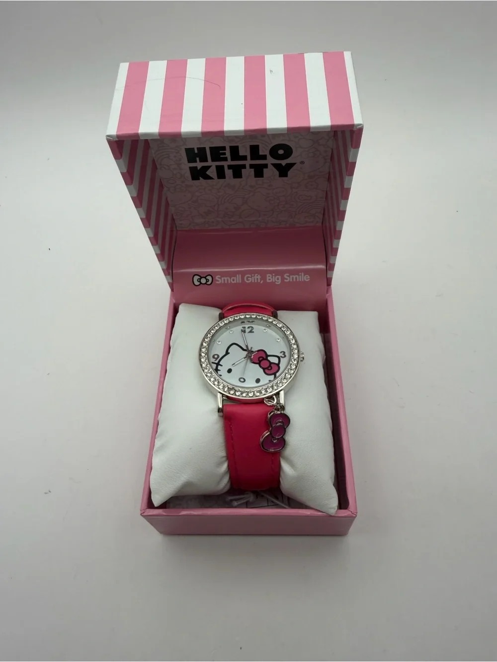 Hello Kitty Watch Silver Crystal Bezel Pink Bow Charm Leather Strap Running New